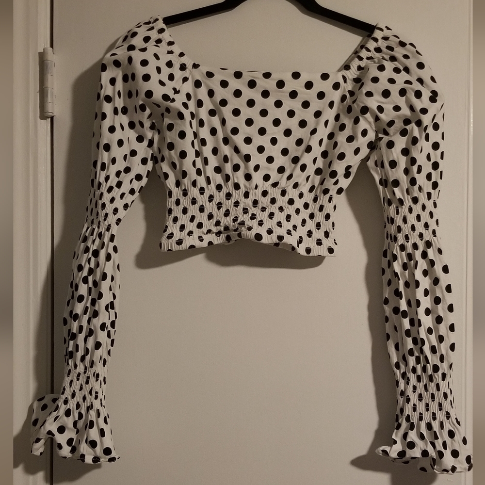 🚫 SOLD🚫 polka dot crop top